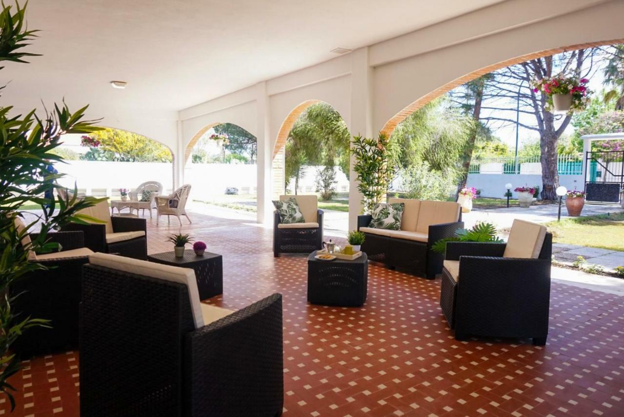 Villa Aurelia - Seafront Apartment With Terrace 夸尔图-圣埃莱娜 外观 照片