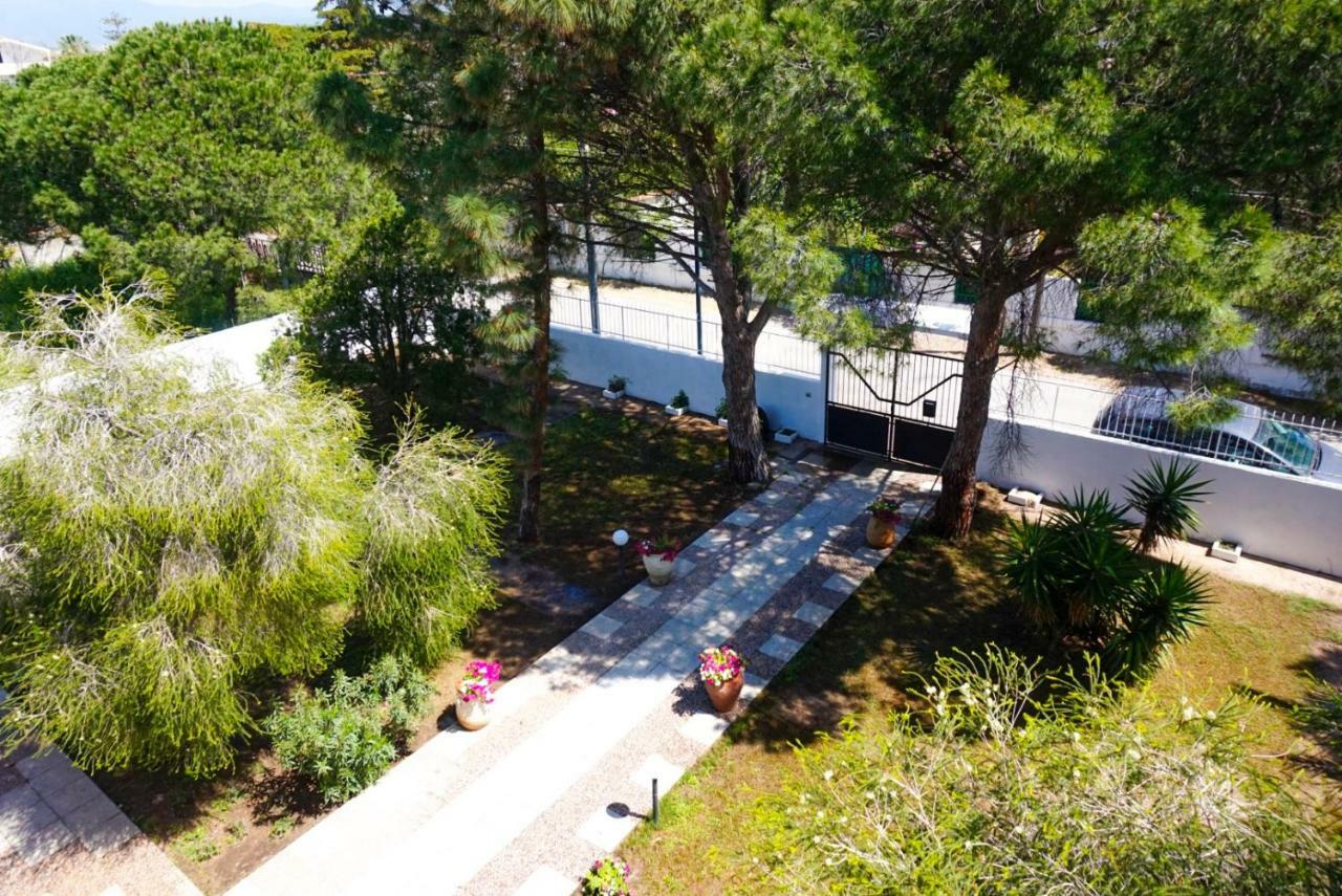 Villa Aurelia - Seafront Apartment With Terrace 夸尔图-圣埃莱娜 外观 照片